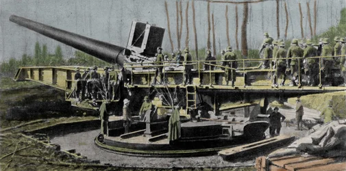 Pariskanonen (Wilhelmgeschütz), som ofta förväxlas med Big Bertha-kanonen, är den mest mystiska av de tyska kanonerna från första världskriget. Kaliber 210 mm; flyglängd 36 m; räckvidd 126 km; totalvikt 750 T; projektilvikt 105 Kg vid 1600 m/sek. 19