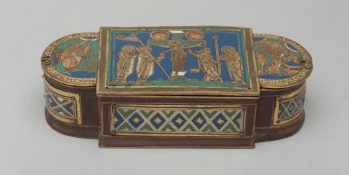Pyx, c.1170-1180 (förgylld koppar, champlevé och cloisonnéemalj, träkärna (modern))