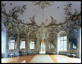 Spegelhallen, ritad av François Cuvilliés (1695-1768), med stuckarbeten av Johann Baptist Zimmermann (1680-1758), 1734-37