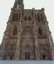Västra fasaden av Strasbourgs katedral, påbörjad 1277