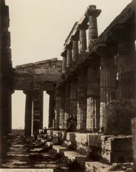 Ruinerna av Neptunus tempel i Paestum