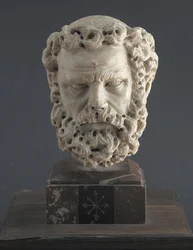 Huvud för en skäggig man, 1312-1314