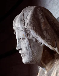 Jungfru med barn. Detalj (Marmorskulptur