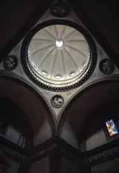 Interiörvy av kyrkan
