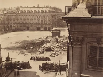 Place Vendome i Paris efter förstörelsen av kolonnen