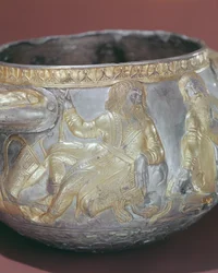 Dricksbägare föreställande skytiska soldater (förgyllda silver) (detalj av 343629)