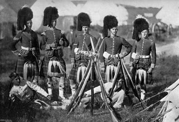 En lägervakt från Seaforth Highlanders vid New Forest-manövrarna, Hampshire, 1896.