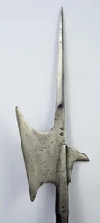 Hellebard, ca 1600-25 (stål och trä)
