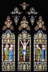 The Crucifixion, East Window, 1872 (målat glas)