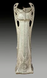 Art nouveau: jardinjär från omkring 1902-1903, utförd av Hector Guimard (1867-1942), 1900-talet. Sèvres, Nationella keramikmuseet.
