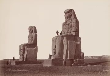 Thebes, Colosses de Memnon (Thebes, Memnons kolosser),1870-talet (foto)