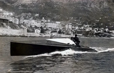 Motorbåten "Meeting de Monaco".