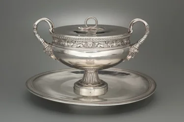 Täckt Terrin med bricka, 1798-1809