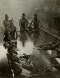 Ett offentligt bad i Kanawa, 1910.