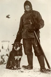 C. H. Meares och Osman, hundarnas ledare, 28 augusti 1911, 1913