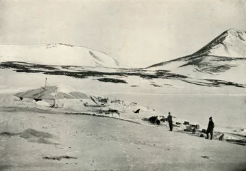 Meares och Demetri på Discovery Hut, 4 november 1911, 1913.