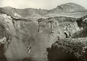 Den heliga kratern i Fuji-San, 1910.