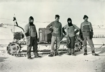 Motorpartiet från vänster till höger - Lashly, B.C. Dag, löjt. Evans, Hooper, oktober 1911, 1913