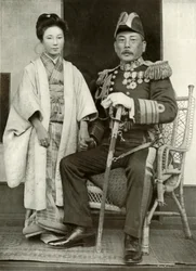 Viceamiral Kamimura och hans dotter Hoshiko, 1910.