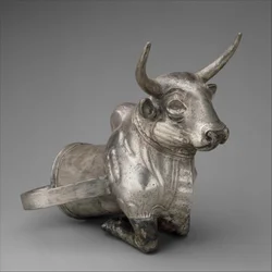 Fartyg som slutar i framdelen av en tjur, ca 1300 f.Kr. (silver)