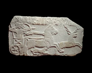 Lättnad av jakten: Hetitisk kung Maradas i en tank jagar ett rådjur som kungarna av Assyrien. Neo - hettitisk period, omkring 1050 - 900 f.Kr. Från Anatolien. Paris, Louvren