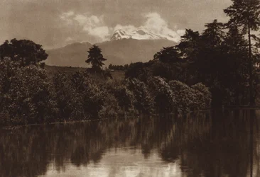 Mexiko: Iztaccihuatl, sett från Miraflores (svartvitt foto)