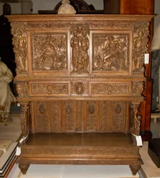 Dressoir, mitten av 1500-talet.