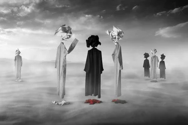 Surrealistiska ökenfigurer