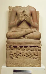 Snideri av Buddha i attityden att predika, Sarnath, Uttar Pradesh, 500-talet (sandsten)