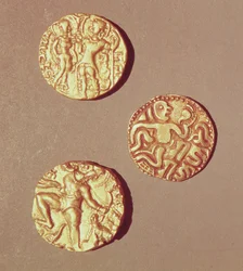 Dinarer av Kumargupta I (425-454) Chandragupta I (320-335) och Sri Rajray (guld)