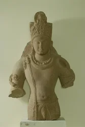Figur av Lord Vishnu, Mathura (röd sandsten)