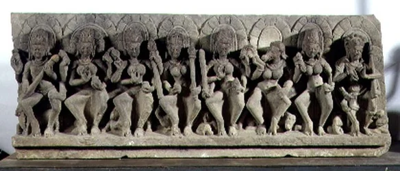 Överliggare som visar Siva och de sju modergudinnorna, Gurjara-Pratihara-dynastin, Allahabad (sten)