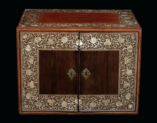 Mughalskåp, Gujarat eller Sindh, västra Indien (elfenbensinlagt trä)