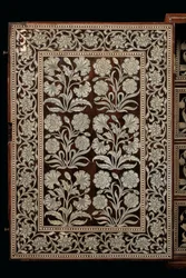 Mughalskåp, Gujarat eller Sindh, västra Indien (elfenbensinlagt trä)