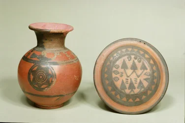 Terrakottakruka och lock, från Cemetery H i Harappa, Indus Valley, 1500 BC-1200 BC (terrakotta)