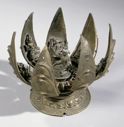 Vishnu med lotusen, omgiven av sina inkarnationer på de gångjärnsförsedda kronbladen, östra Indien, cirka 1200