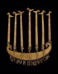 Crown, Flores Island folk