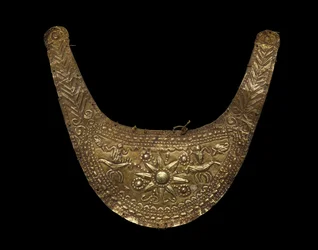 Frontal (lamba), Sumba Islands folk