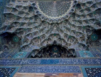 Detalj av valvet i Shah-moskén (även känd som Imam-moskén) Isfahan
