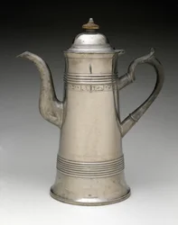Kaffekanna, c. 1820-1840 (tenn, trä)