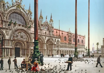 Mata duvorna på Markusplatsen, Venedig, ca 1900