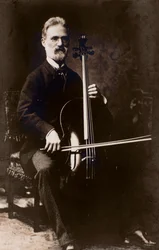 Porträtt av Alfredo Piatti (1822-1901), italiensk kompositör och cellist