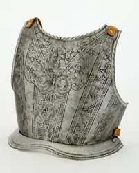 Bakplåt för en barnrustning från Mediciens arsenal, ca 1575 med senare ändringar (etsat järn med restaurerade läder)