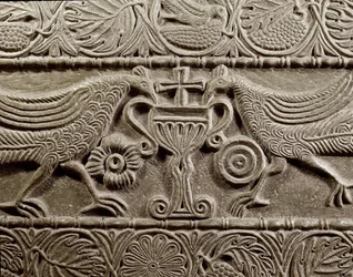 Detalj från "Kristus i Majestät" (sten)