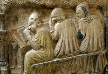 Detalj som representerar elever som följer Bonifacio Galluzzis kurs (Grave slab, cirka 1346)