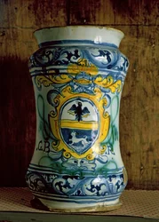 Maiolica apotekarburk (lergods)