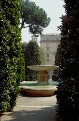 Piazza Santa Marta fontän