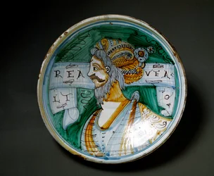 Porträtt av en man med turban. Keramiktallrik tillverkad i Viterbo, Italien. 1600-talet, Florens, Museo Nazionale del Bargello