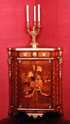 Hörnskåp, ett i ett par av J.F. Oeben, Paris, ca 1760-62