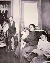 Invandrarfamilj, Lower East Side, New York City, ca 1910 (s/v foto)